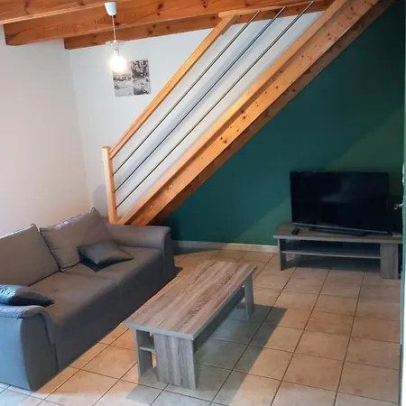 Le De Nadine